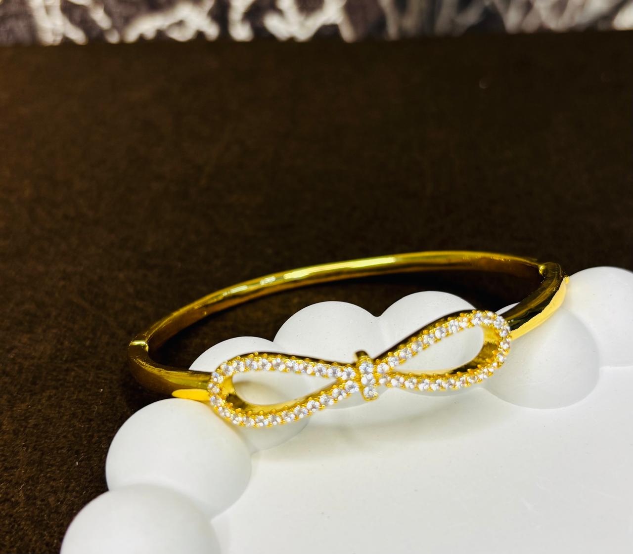 Bow Crystal Kada