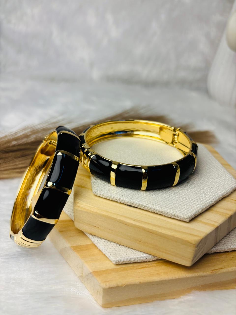 Noir Luxe Enamel Bangle (Price per piece)